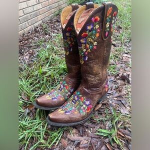 Old gringo embroidered boots